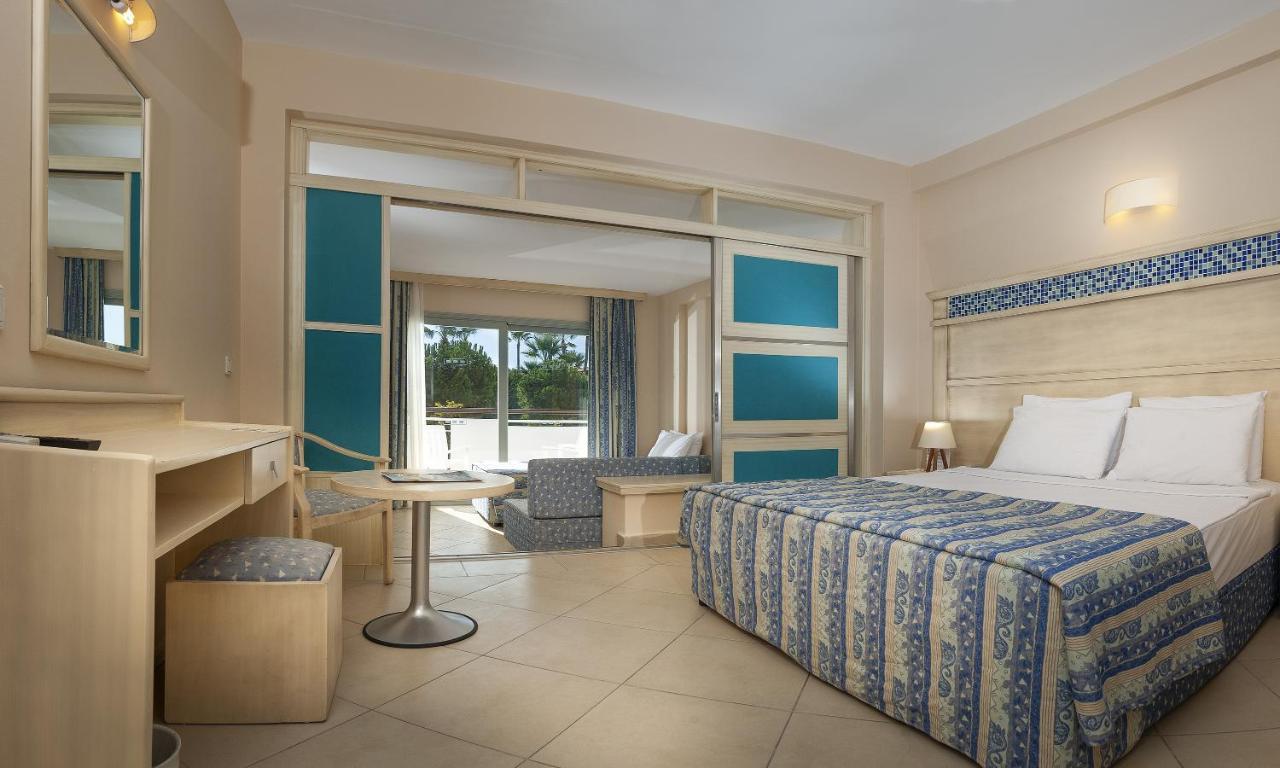 Ephesia Holiday Beach Club Кушадасы Экстерьер фото